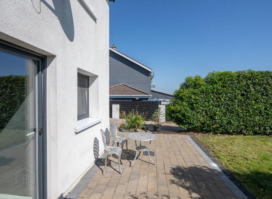 1 Michael Burke Terrace, Carrignafoy, Cobh, P24A324