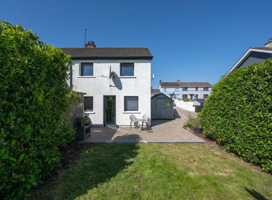 1 Michael Burke Terrace, Carrignafoy, Cobh, P24A324
