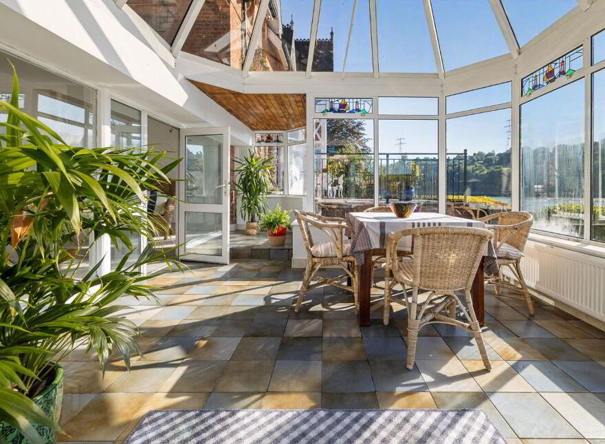 Riverview House, Rushbrooke, Cobh, P24V455