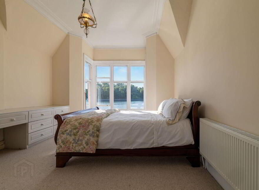 Riverview House, Rushbrooke, Cobh, P24V455