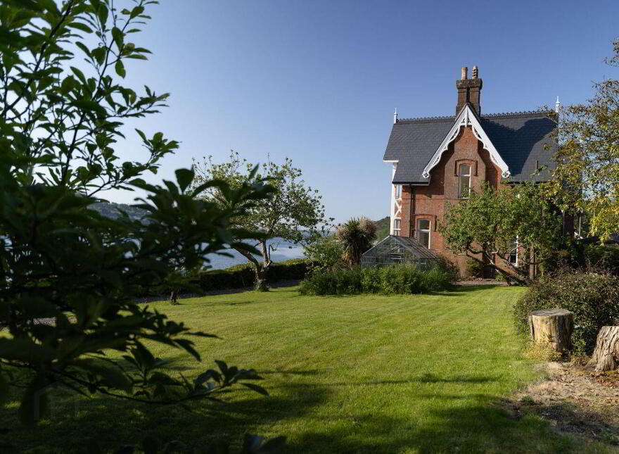 Riverview House, Rushbrooke, Cobh, P24V455