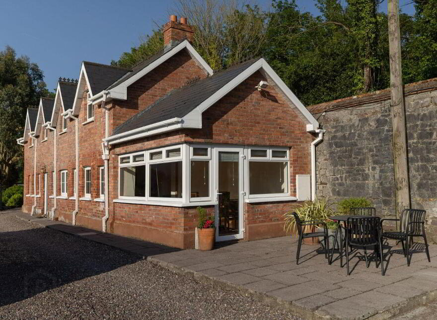 Riverview House, Rushbrooke, Cobh, P24V455