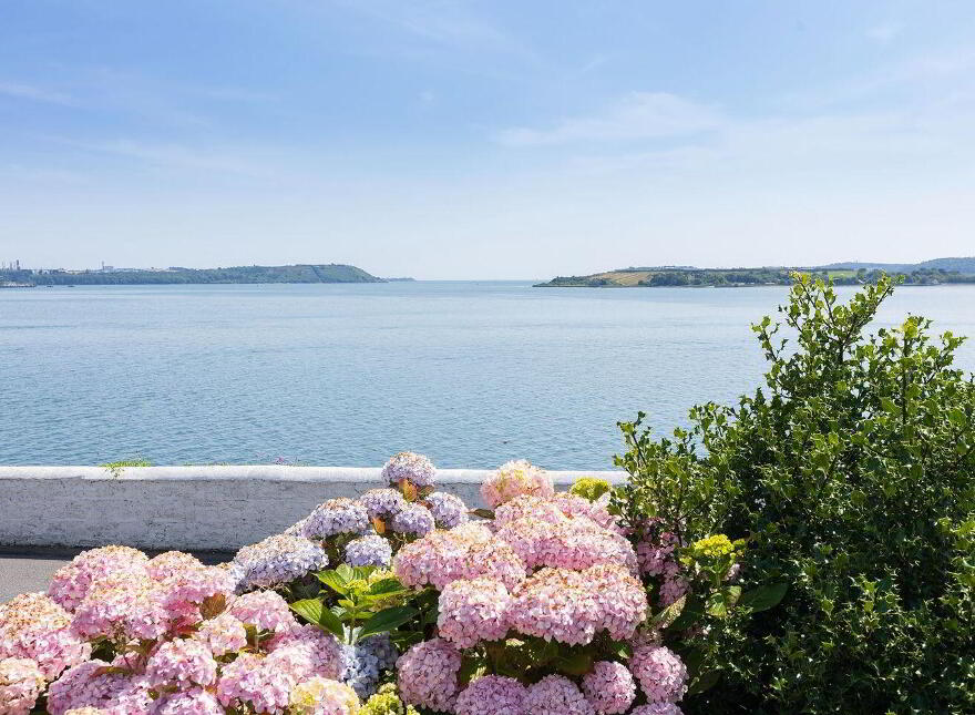 3 Harbour Terrace, East Hill, Cobh, P24TC65