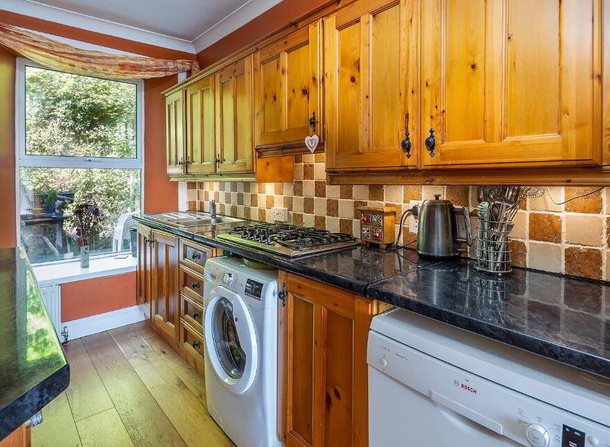 3 Harbour Terrace, East Hill, Cobh, P24TC65