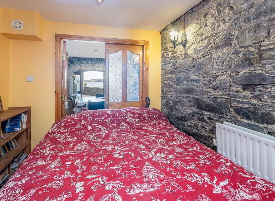 3 Harbour Terrace, East Hill, Cobh, P24TC65