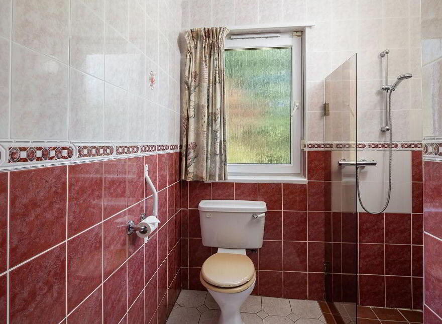 Redington Lodge, Ballybrassil, Ballymore, Cobh, P24NY61