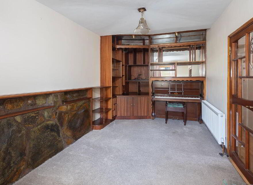 12 Saint Colman's Square, Cobh, P24RF97
