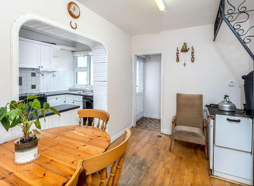 12 Saint Colman's Square, Cobh, P24RF97