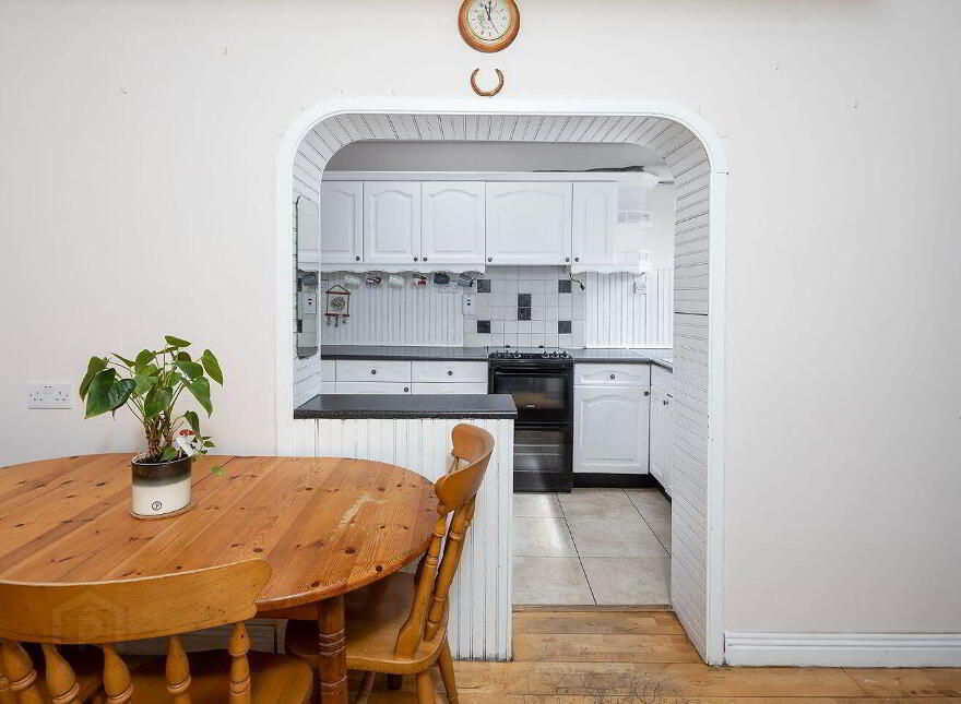 12 Saint Colman's Square, Cobh, P24RF97