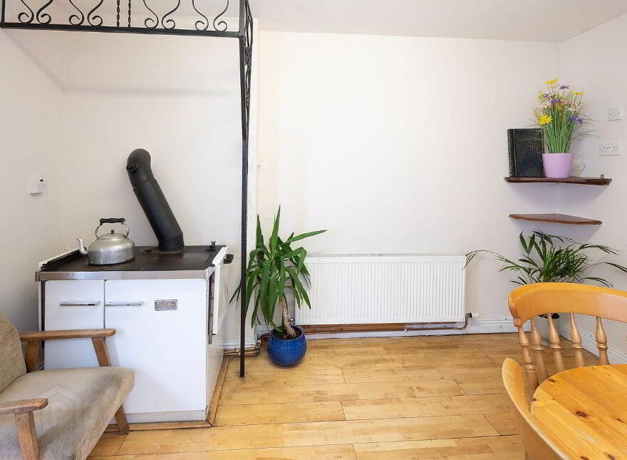 12 Saint Colman's Square, Cobh, P24RF97
