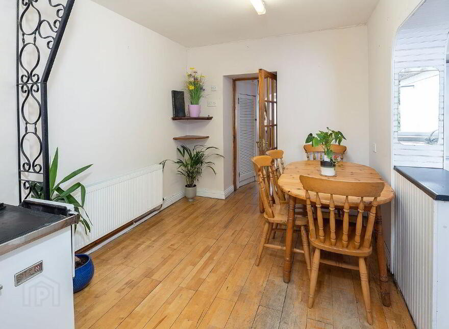 12 Saint Colman's Square, Cobh, P24RF97