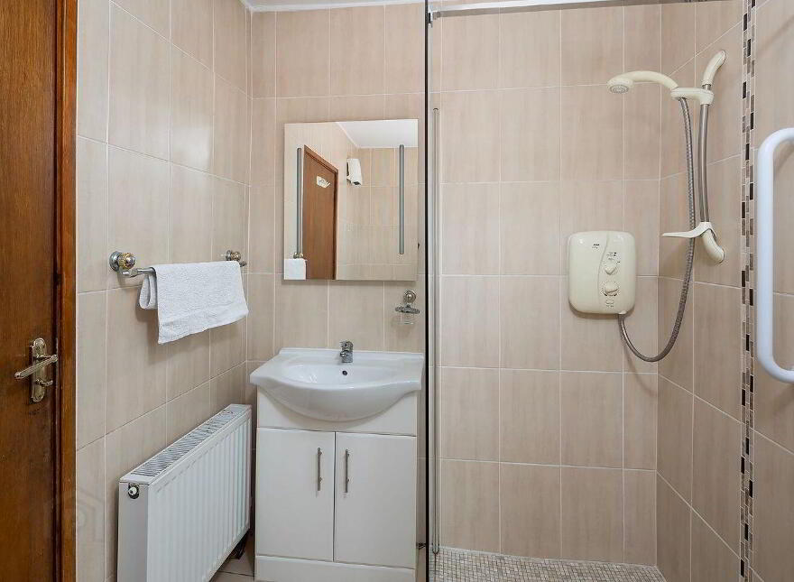 12 Saint Colman's Square, Cobh, P24RF97