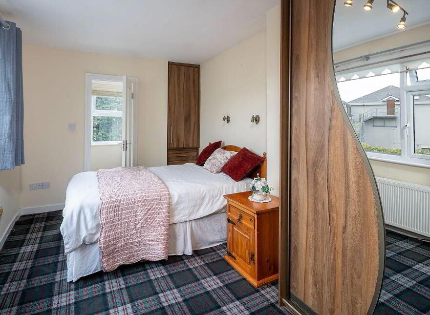 12 Saint Colman's Square, Cobh, P24RF97