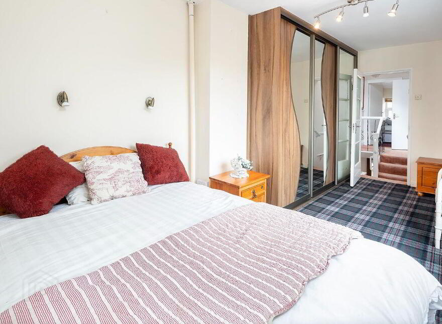 12 Saint Colman's Square, Cobh, P24RF97