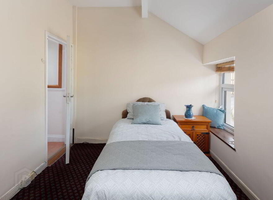 12 Saint Colman's Square, Cobh, P24RF97