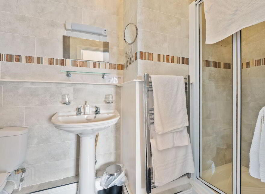 Robin Hill, Lake Road, Cobh, P24RY88