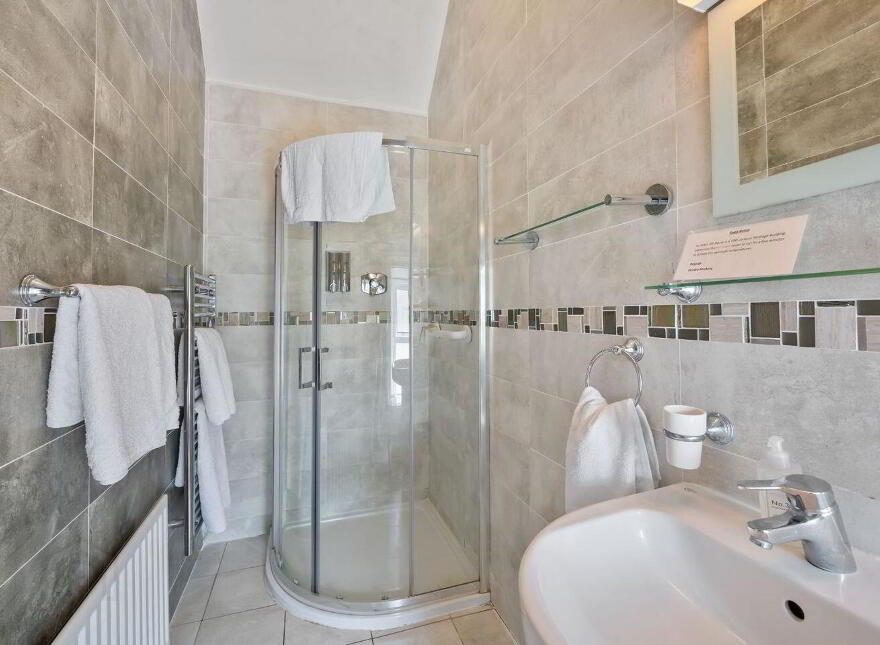 Robin Hill, Lake Road, Cobh, P24RY88