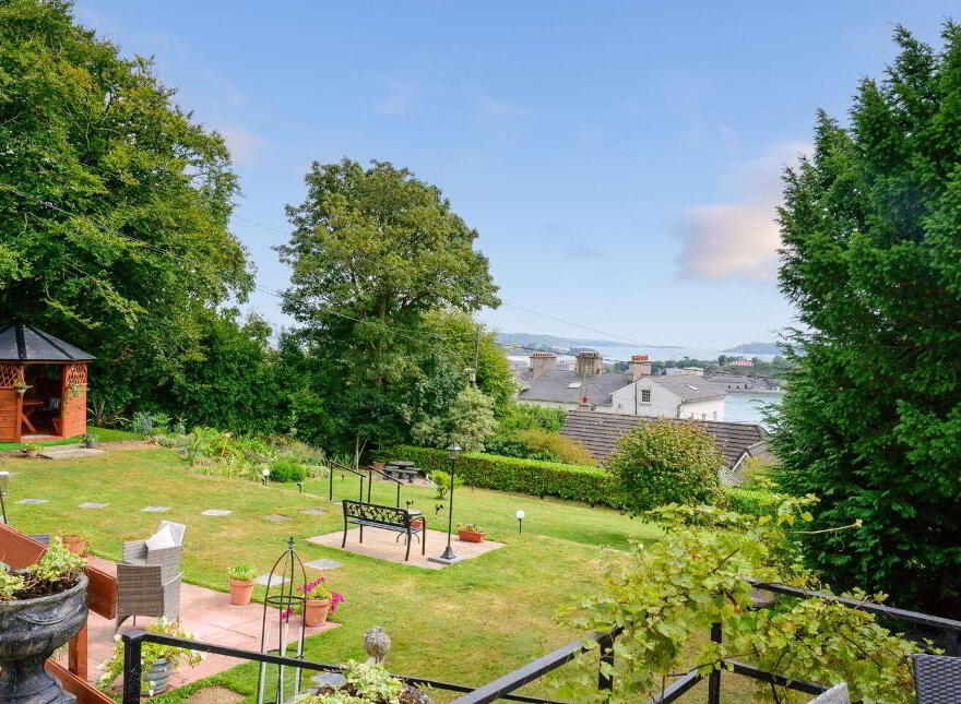 Robin Hill, Lake Road, Cobh, P24RY88