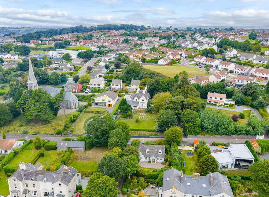 Robin Hill, Lake Road, Cobh, P24RY88