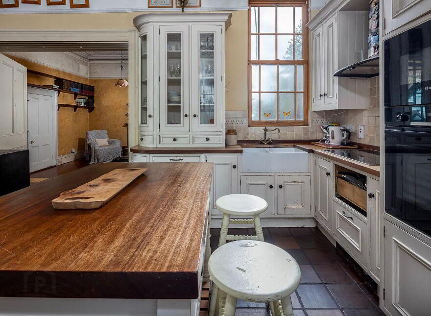 Manor House, Bellvue, Cobh, P24XT98
