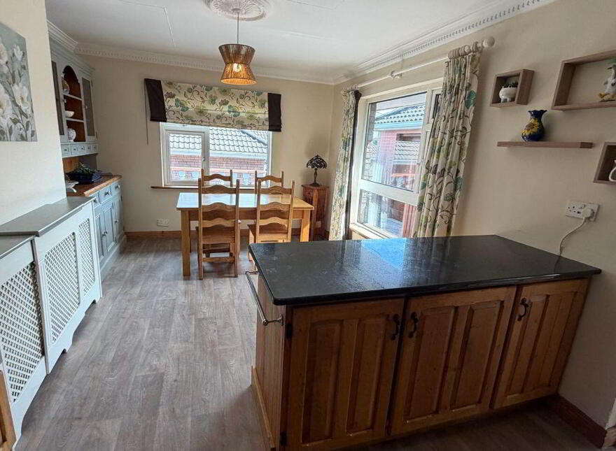 No. 8 Hilltop Park, Cobh, P24HK37