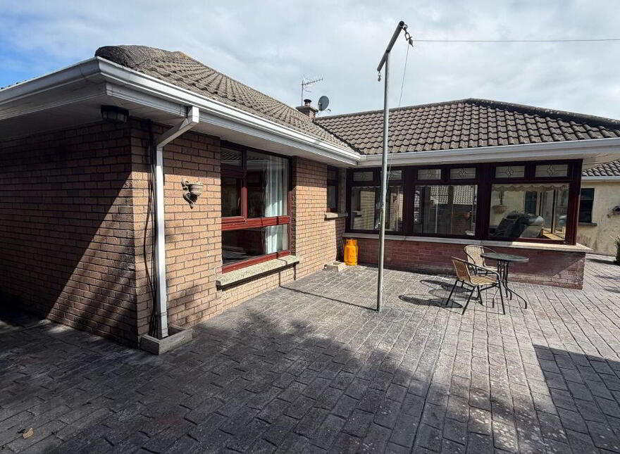 No. 8 Hilltop Park, Cobh, P24HK37