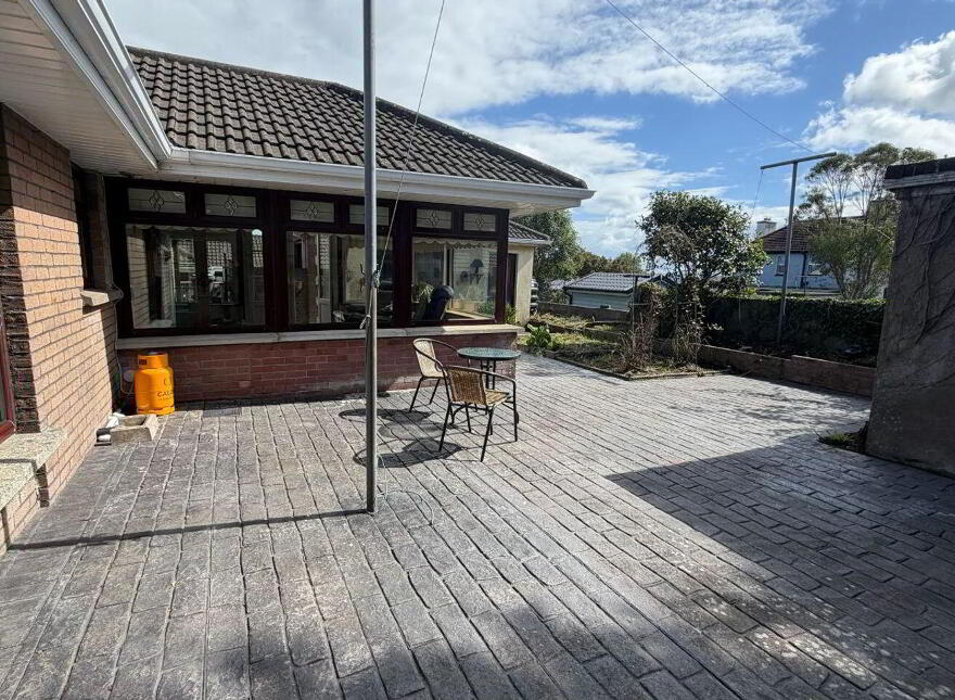 No. 8 Hilltop Park, Cobh, P24HK37