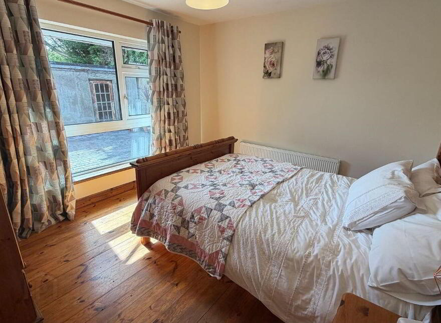 No. 8 Hilltop Park, Cobh, P24HK37