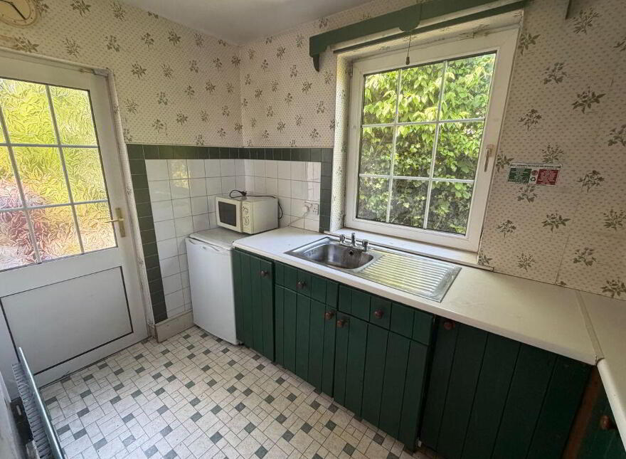 E, K Healy & Co, Carrigdhoun House, Poulavone, Carrigrohane, P31K028