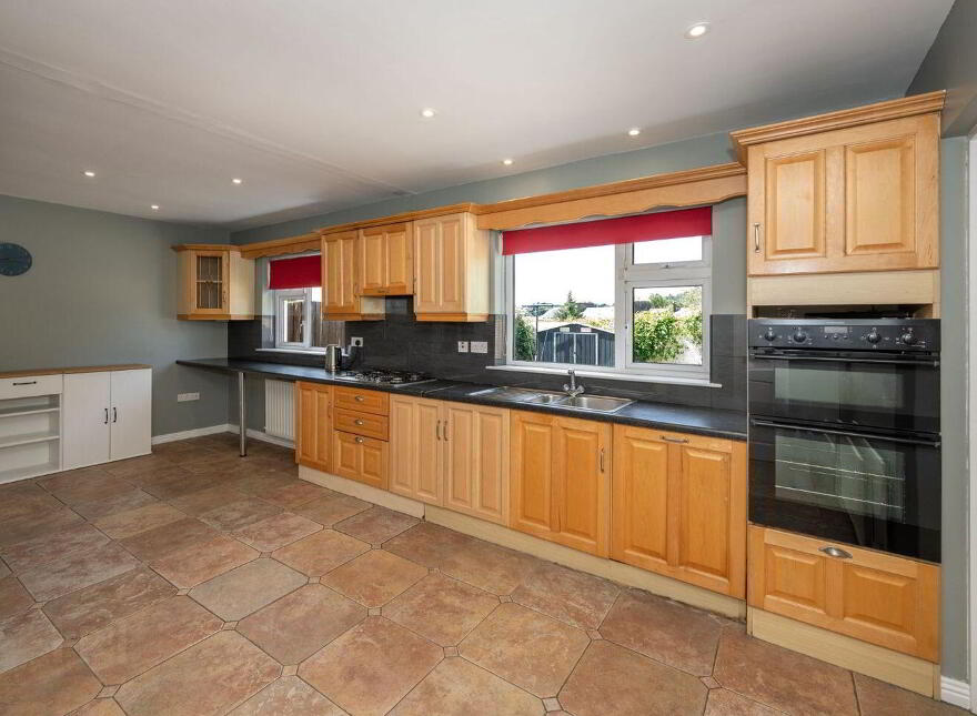 11 Glasslynn, Parnell Street, Bandon, P72X068