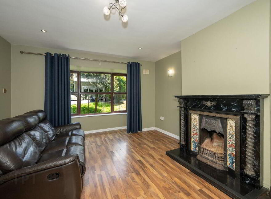 11 Glasslynn, Parnell Street, Bandon, P72X068