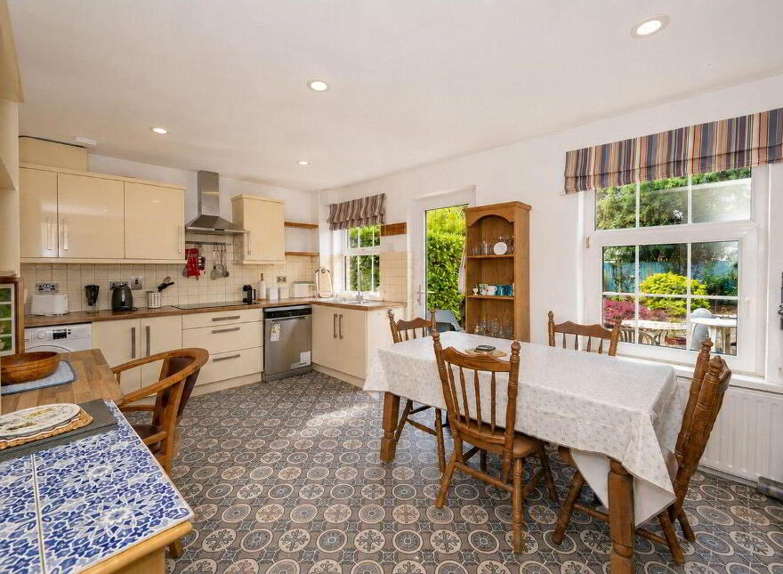 4 Woodford, Rossa Avenue, Model Farm, Model Farm Road, T12WNC0