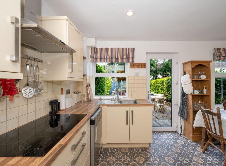 4 Woodford, Rossa Avenue, Model Farm, Model Farm Road, T12WNC0