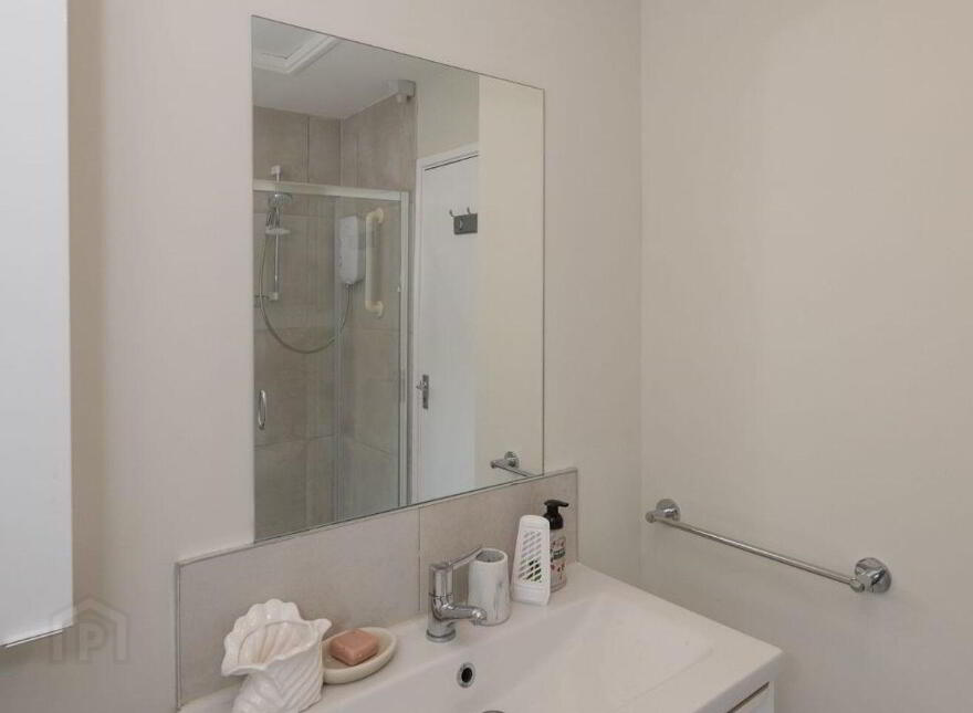 4 Woodford, Rossa Avenue, Model Farm, Model Farm Road, T12WNC0