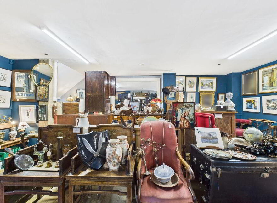 The Castle Antiques, & Craft Centre, Barrack Street, Clarecastle, Ennis, V95C6YD