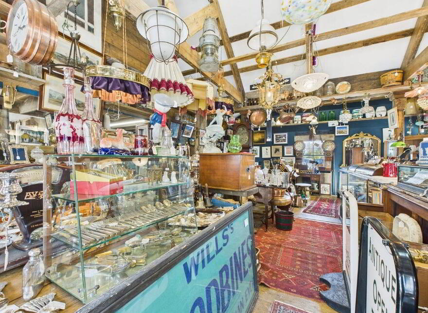 The Castle Antiques, & Craft Centre, Barrack Street, Clarecastle, Ennis, V95C6YD