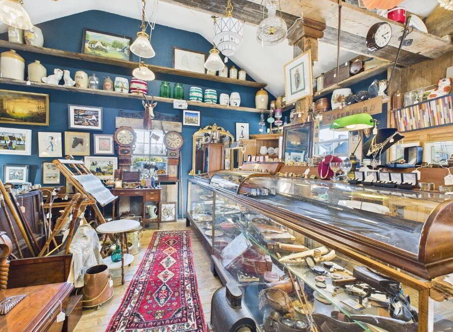 The Castle Antiques, & Craft Centre, Barrack Street, Clarecastle, Ennis, V95C6YD