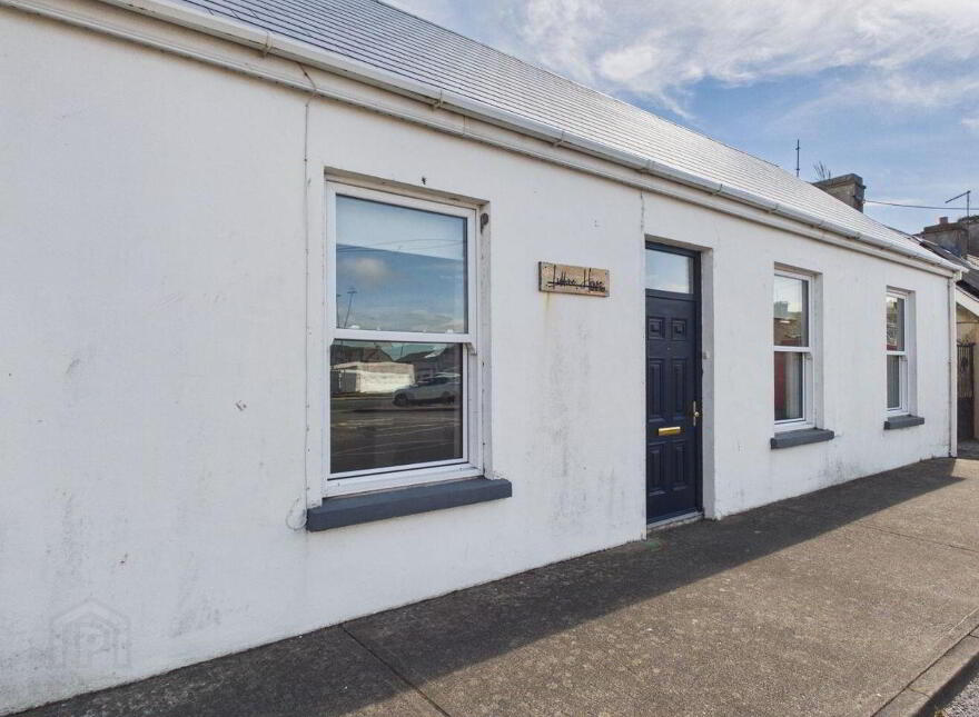 Liddane House, Gratten Street, Kilkee, V15X299