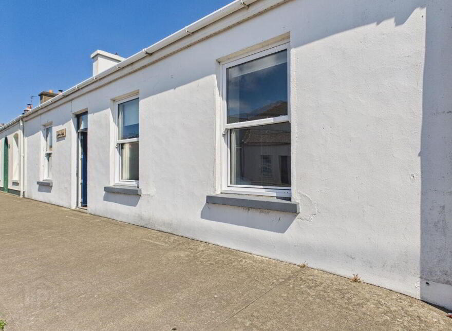 Liddane House, Gratten Street, Kilkee, V15X299