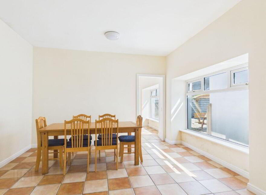 Liddane House, Gratten Street, Kilkee, V15X299