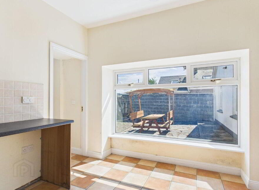 Liddane House, Gratten Street, Kilkee, V15X299