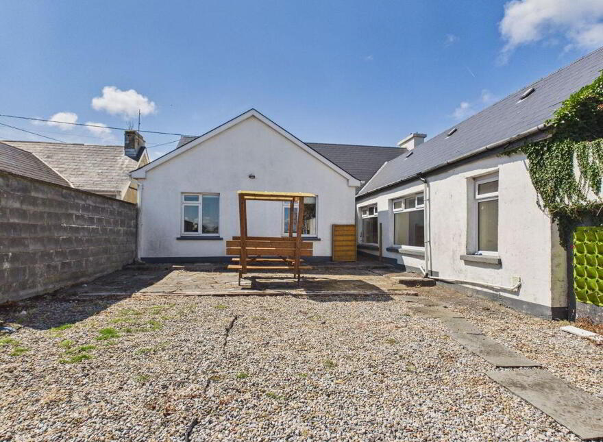 Liddane House, Gratten Street, Kilkee, V15X299