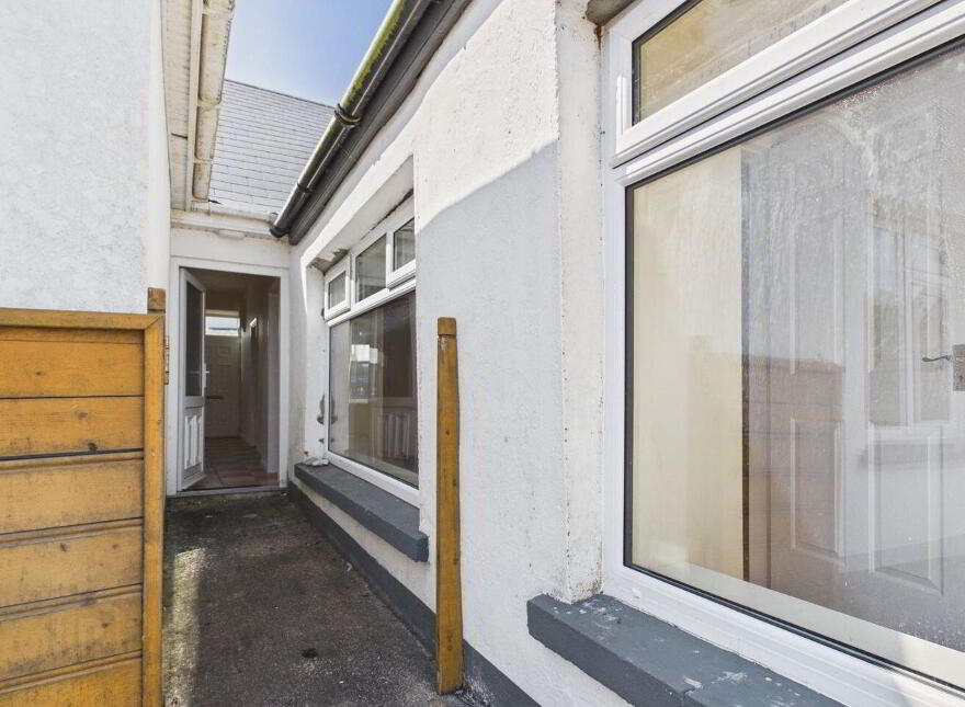 Liddane House, Gratten Street, Kilkee, V15X299