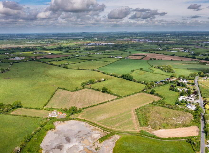 Glasshouse, Blue Ball, Tullamore, R35W897