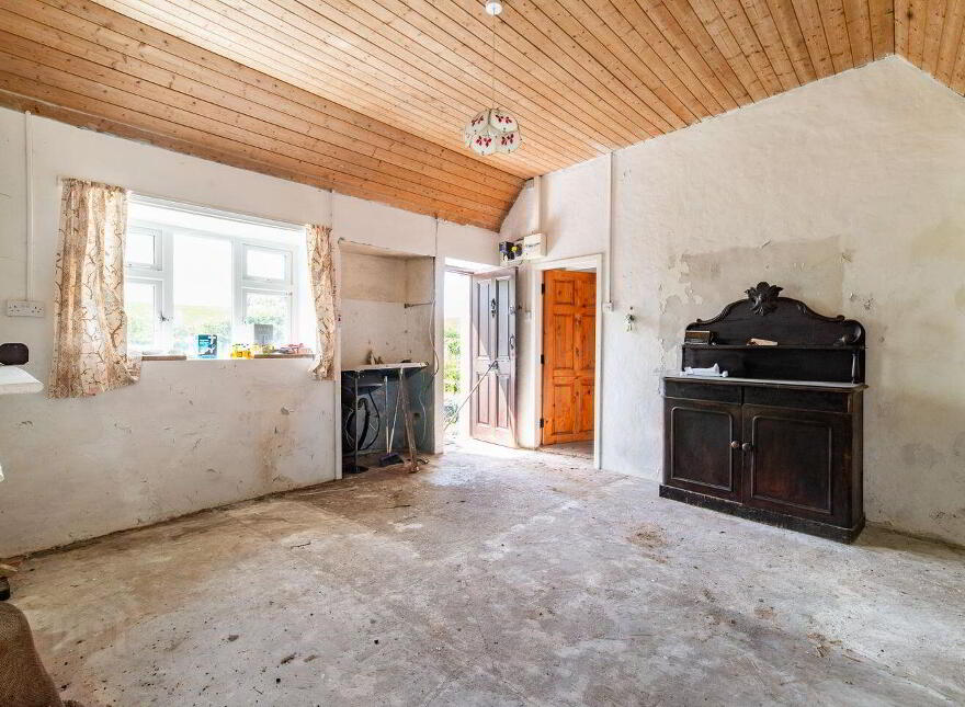 Glasshouse, Blue Ball, Tullamore, R35W897