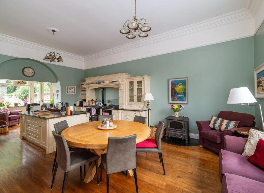 Main Street, Portarlington, R32V21D