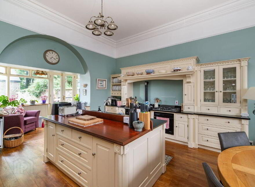 Main Street, Portarlington, R32V21D