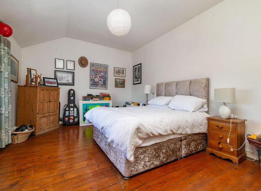 Main Street, Portarlington, R32V21D