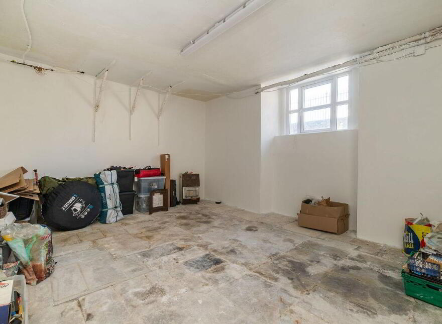 Main Street, Portarlington, R32V21D