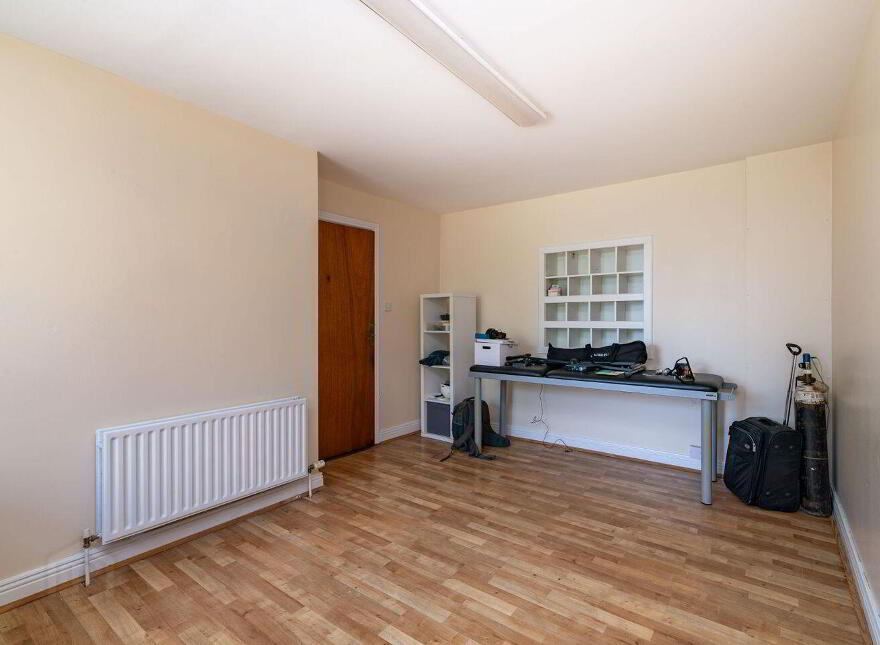 Main Street, Portarlington, R32V21D